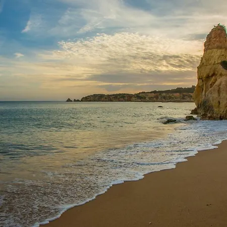 Apartment T1 Oasis Mar - Ocean View With 2 Pools & Garden Portimao